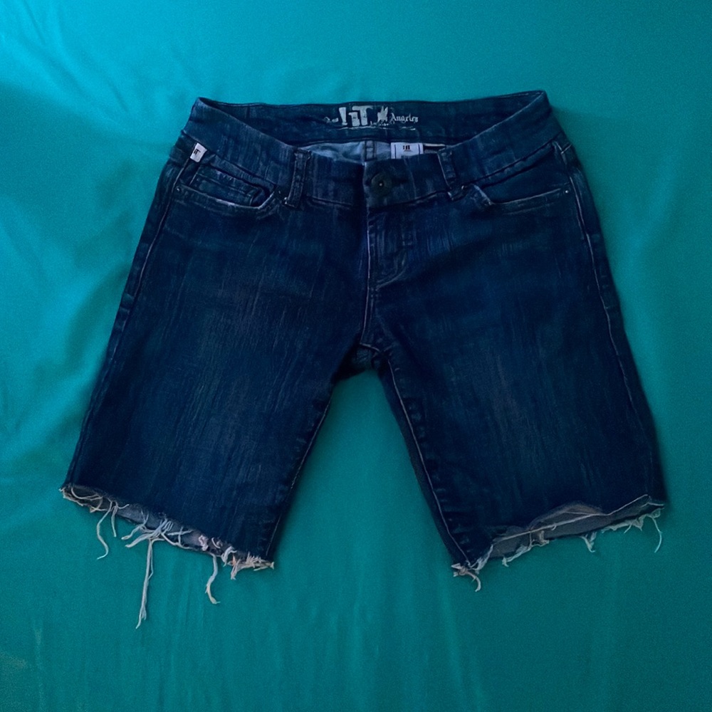 LONG BLUE JEAN SHORTS